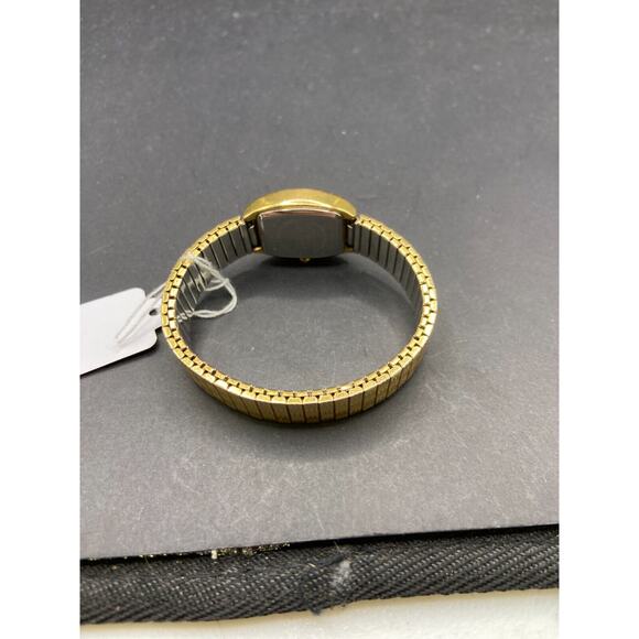 Peugeot 418 Gold Tone Quartz Analog Watch Stainless Steel Stretch Band Size 6" - Picture 6 of 14